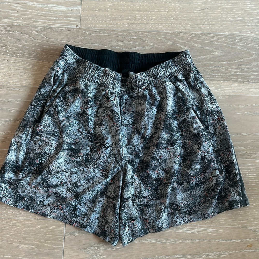 Lululemon Shorts - 5 inch